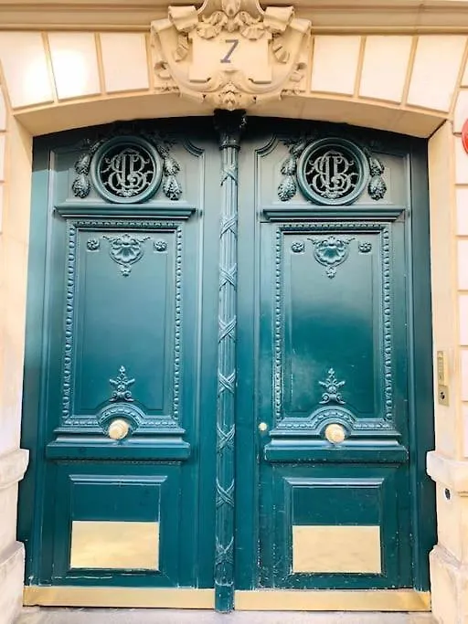 Apartment House - 2 Bedrooms - Champs-Elysees Paris
