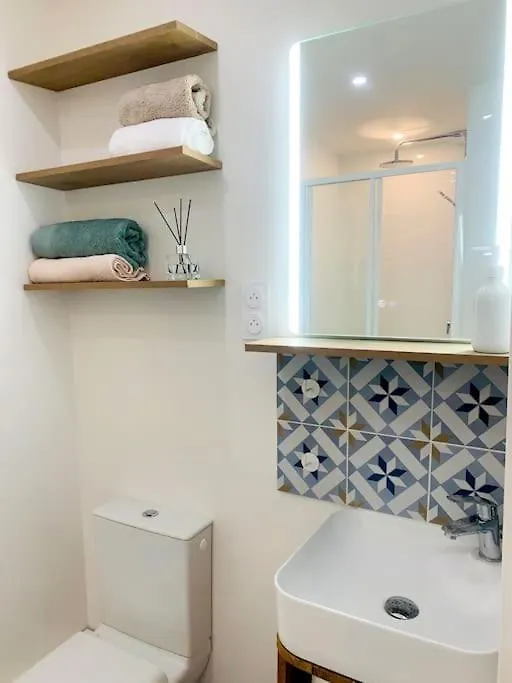 House - 2 Bedrooms - Champs-Elysees Paris Apartment