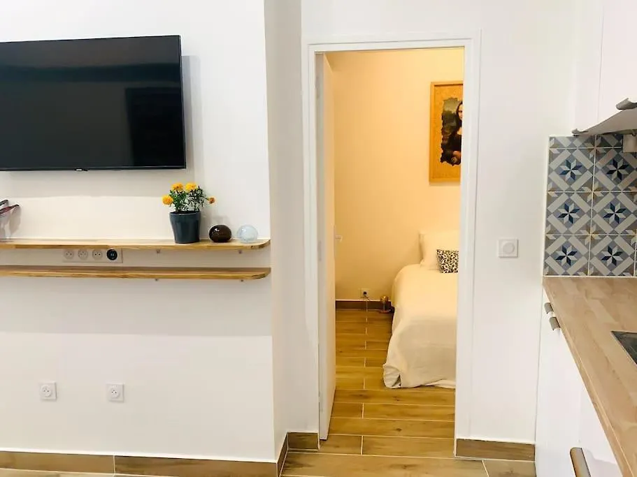 Apartment House - 2 Bedrooms - Champs-Elysees Paris